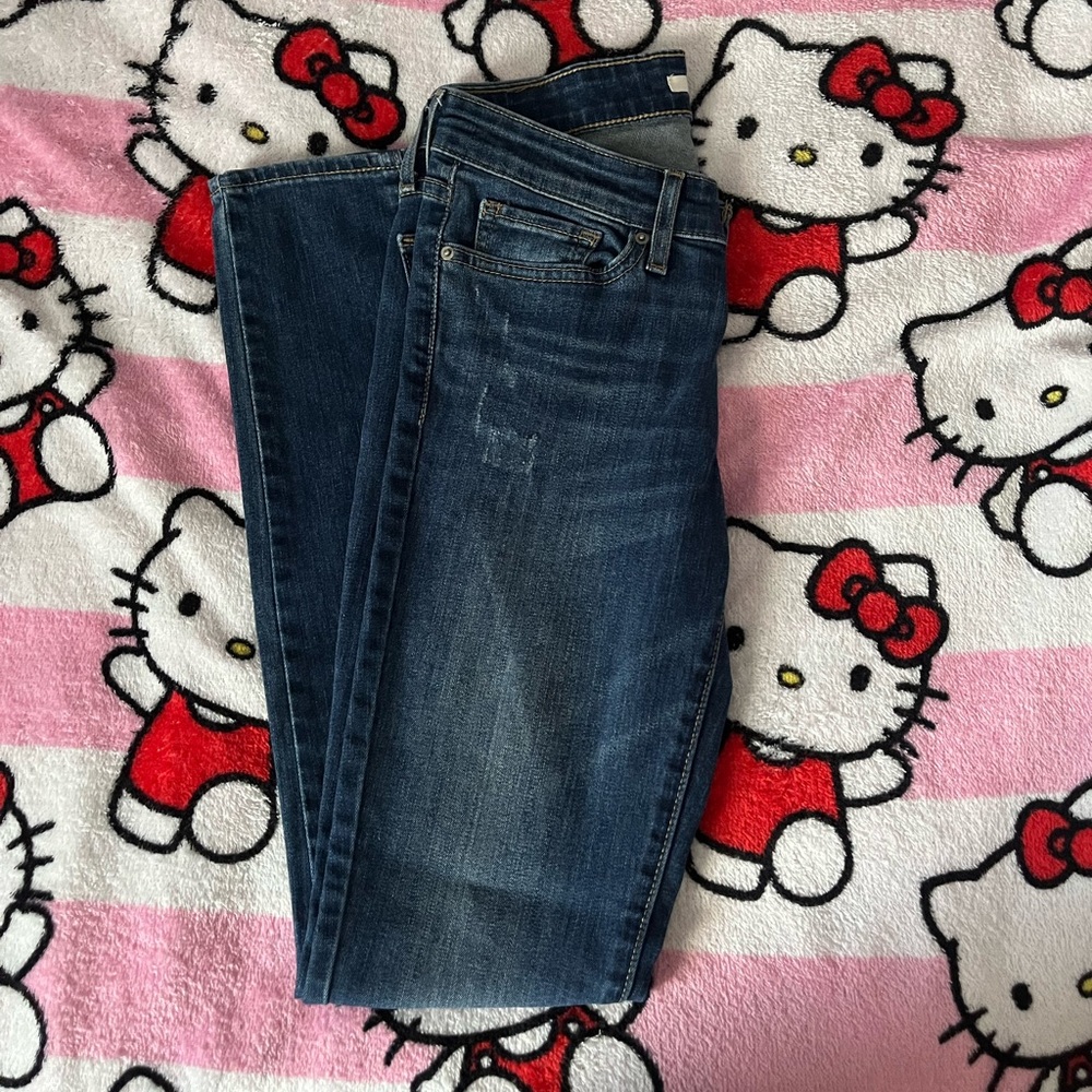 Levi’s mid rise skinny jeans